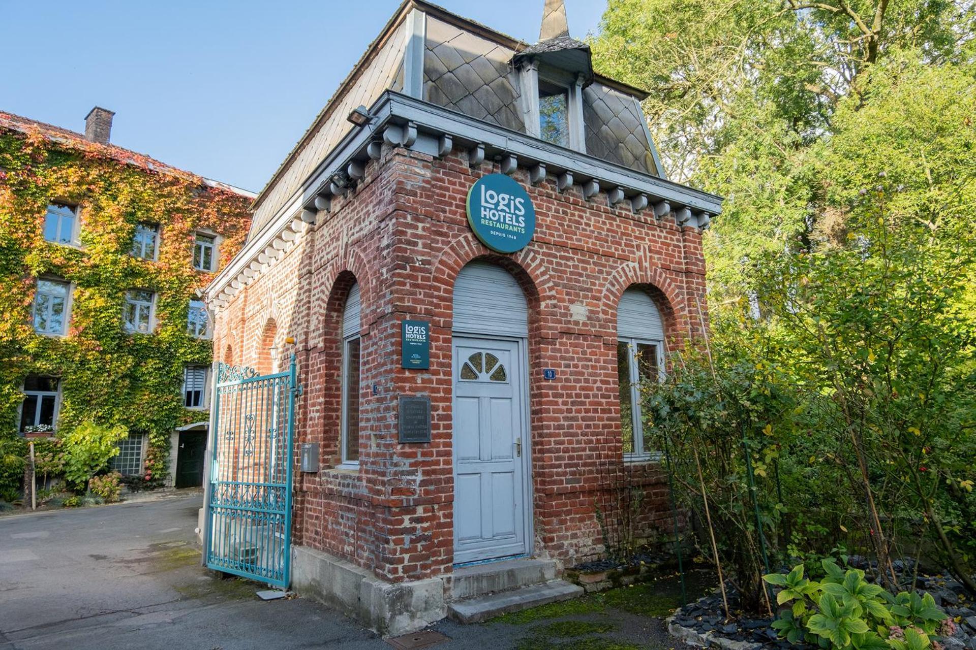 Logis Hotel-Restaurant - Le Moulin D'Artres Exterior foto